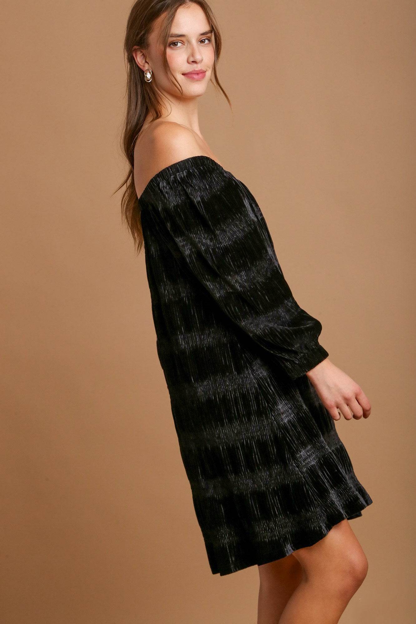 Umgee Off-Shoulder Balloon Sleeve Velvet Mini Dress - Shop Style & More | Fresh Looks, Everyday Deals & Free Shipping