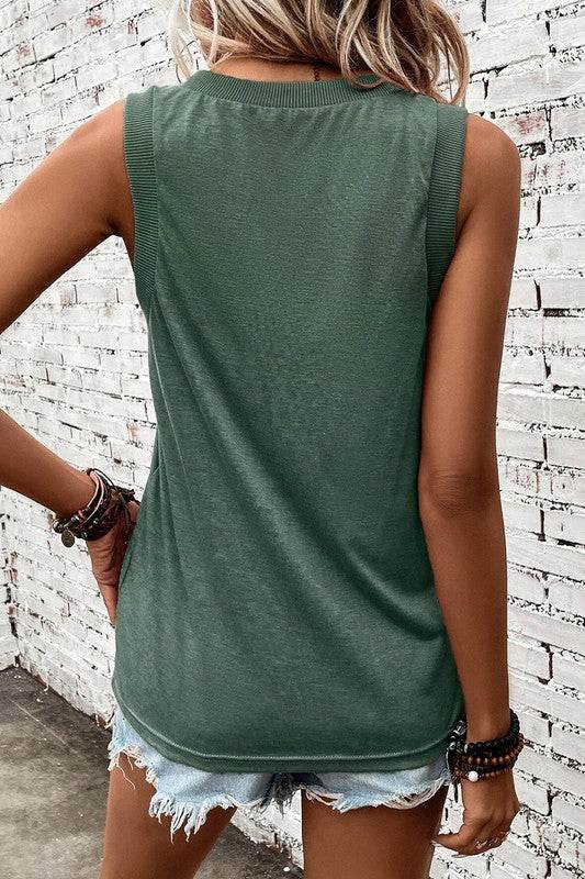 Contrast Trim V-Neck Loose Fit Tank Top - Shop Style & More | Fresh Looks, Everyday Deals & Free Shipping