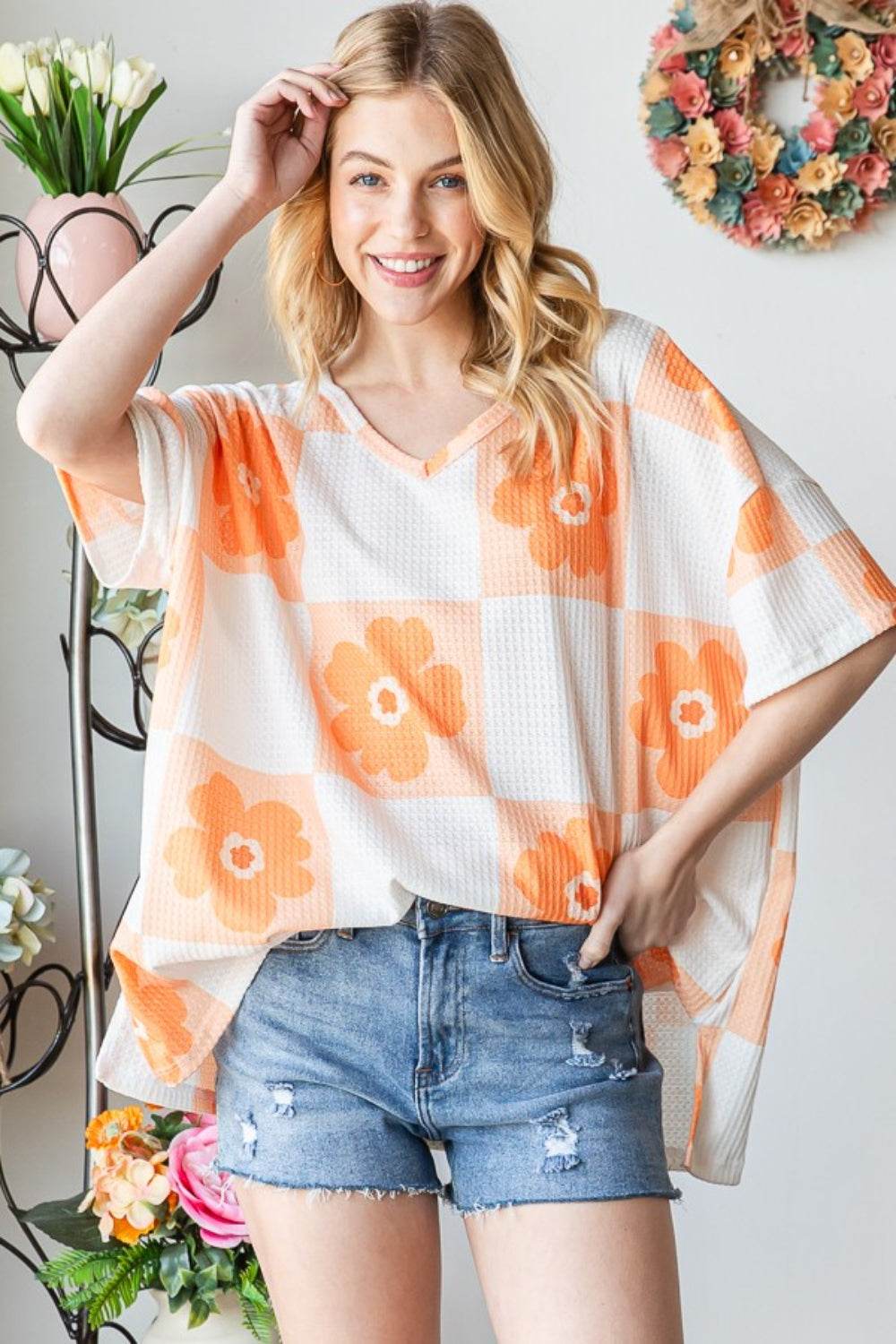 HOPELY Contrast Checkered Floral V-Neck T-Shirt - Shop Style & More | Fresh Looks, Everyday Deals & Free Shipping
