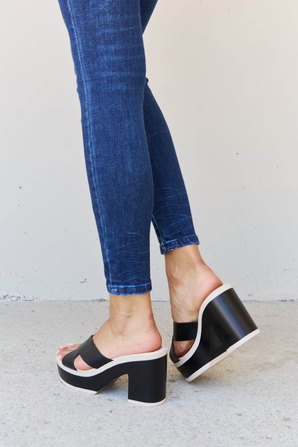 Weeboo Cherish The Moments Contrast Platform Sandals in Black - Shop Style & More | Fresh Looks, Everyday Deals & Free Shipping