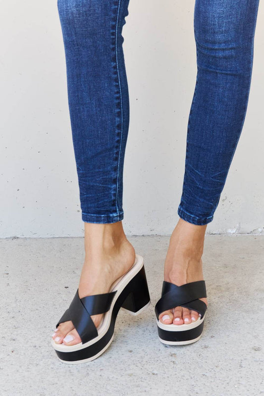 Weeboo Cherish The Moments Contrast Platform Sandals in Black - Shop Style & More | Fresh Looks, Everyday Deals & Free Shipping