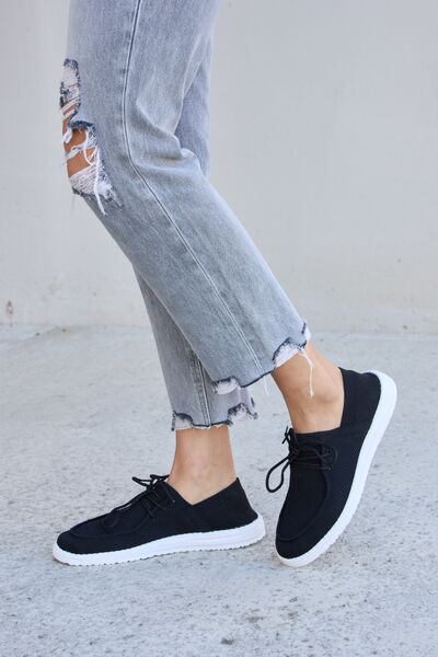 Forever Link Flat Round Toe Lace-Up Sneakers Sneakers