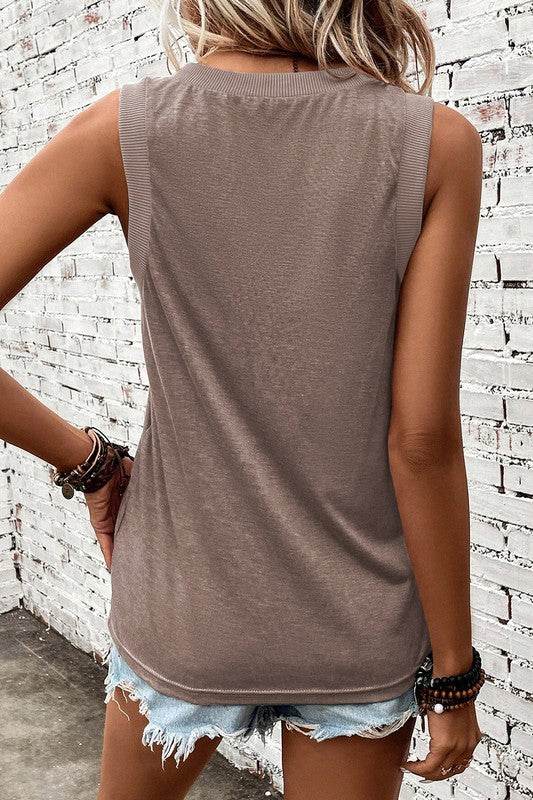 Contrast Trim V-Neck Loose Fit Tank Top - Shop Style & More | Fresh Looks, Everyday Deals & Free Shipping