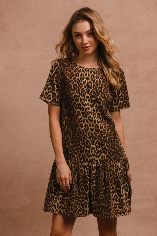 BiBi Tie Back Leopard Round Neck Short Sleeve Dress Casual Dresses