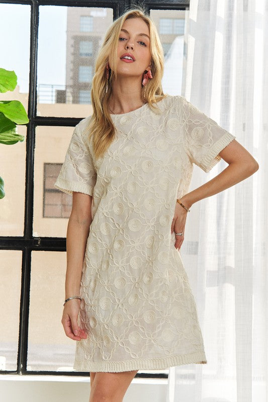 ADORA Applique Round Neck Short Sleeve Shift Dress Casual Dresses