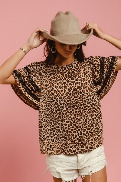 BiBi Leopard Crochet Trim Round Neck Short Sleeve Top Blouses