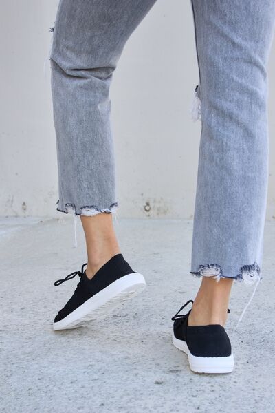 Forever Link Flat Round Toe Lace-Up Sneakers Sneakers