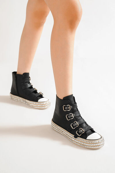 Beast Fashion Multi-Buckle Straps Studded Platform Sneakers Black Sneakers