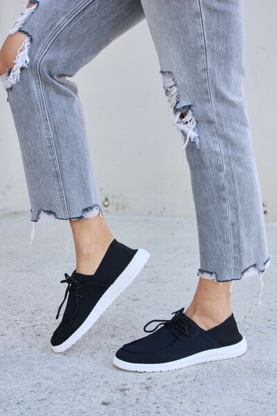 Forever Link Flat Round Toe Lace-Up Sneakers Sneakers