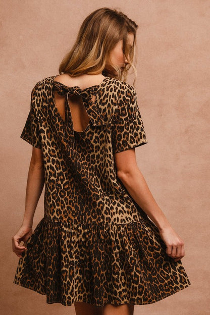 BiBi Tie Back Leopard Round Neck Short Sleeve Dress Casual Dresses