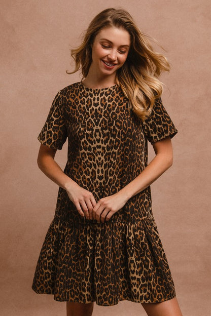 BiBi Tie Back Leopard Round Neck Short Sleeve Dress Casual Dresses